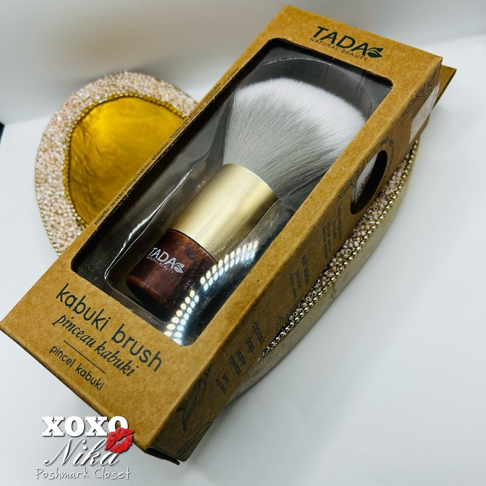 TADA Kabuki Brush